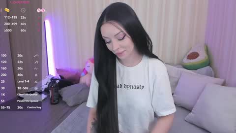 Mary online show from December 10, 8:30 am