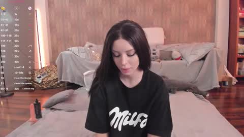 Mary online show from November 9, 8:45 am