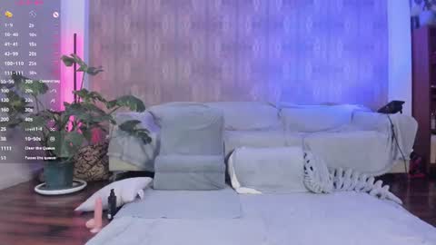 Snapshot of youreyesgazm chatting on July 4, 9:59 am Mary online show from July 4, 9:59 am