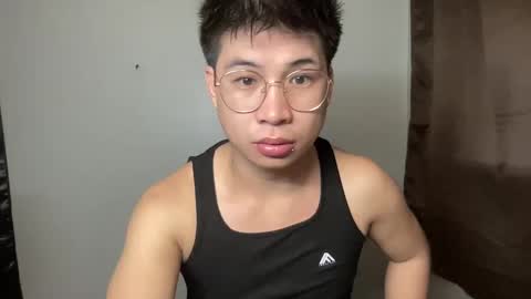 Snapshot of yourfantasyyy_ chatting on March 9, 10:52 am yourfantasyyy_ online show from March 9, 10:52 am