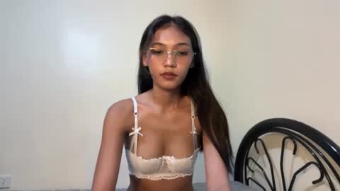 Snapshot of yourfantasyyy_ chatting on June 21, 11:35 am yourfantasyyy_ online show from June 21, 11:35 am