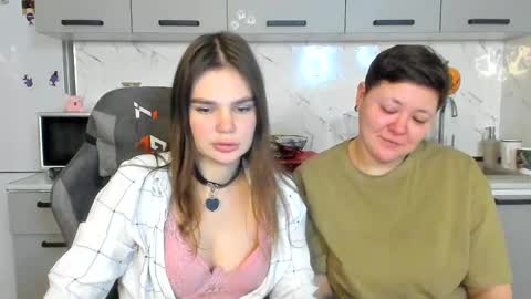 Snapshot of yourfantasyyyy_ chatting on February 15, 9:26 pm Tina and Kate online show from February 15, 9:26 pm