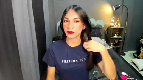 Snapshot of yourfav_jasmin chatting on July 27, 6:48 pm NEW HUGECOCK online show from July 27, 6:48 pm