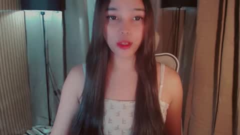 Snapshot of yourfavoratemaureen chatting on October 26, 10:43 am maureen love you online show from October 26, 10:43 am