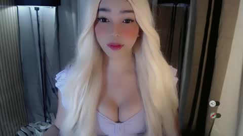 Snapshot of yourfavoratemaureen chatting on November 7, 9:26 pm maureen love you online show from November 7, 9:26 pm