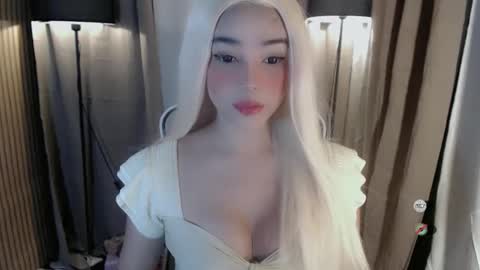 Snapshot of yourfavoratemaureen chatting on November 28, 7:05 pm maureen love you online show from November 28, 7:05 pm