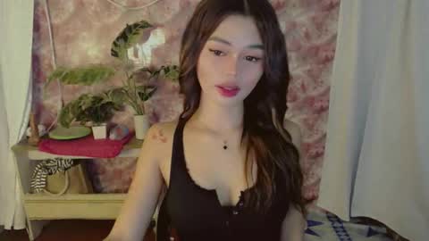 Snapshot of yourfavoratesunshine chatting on May 27, 10:56 am Sunshine online show from May 27, 10:56 am