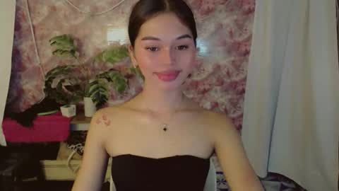 Snapshot of yourfavoratesunshine chatting on June 8, 12:05 pm Sunshine online show from June 8, 12:05 pm