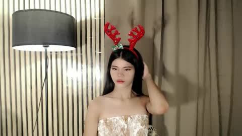 Vivian online show from December 21, 8:38 pm