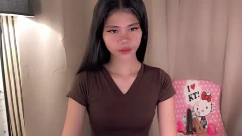 Snapshot of yourfavoratevivian chatting on May 24, 8:14 pm Vivian online show from May 24, 8:14 pm
