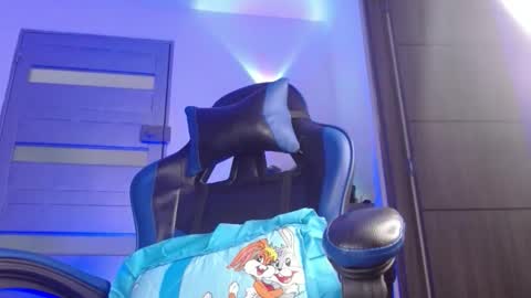 Snapshot of yourfavorite_bigclit chatting on May 16, 1:10 pm yourfavorite_bigclit online show from May 16, 1:10 pm