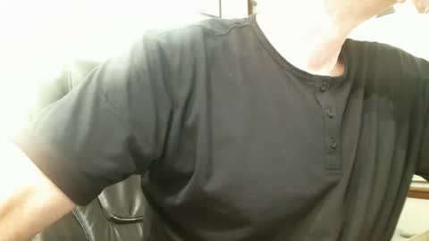 Snapshot of yourfunone chatting on March 1, 3:21 am yourfunone online show from March 1, 3:21 am