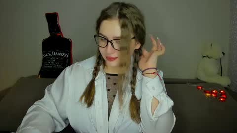 yourgem__ online show from March 3, 5:39 pm