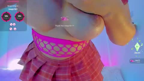 Snapshot of yourgirl11555 chatting on October 5, 8:40 pm Liza online show from October 5, 8:40 pm