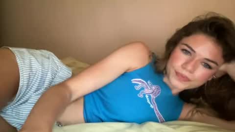 Snapshot of yourgirlaurora chatting on July 24, 7:23 pm yourgirlaurora online show from July 24, 7:23 pm