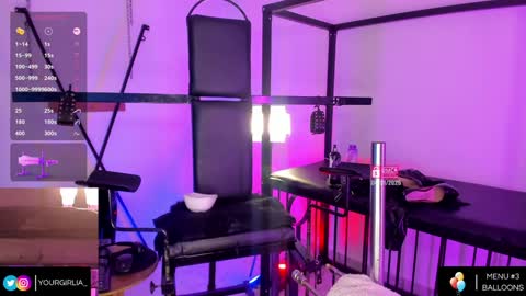 Snapshot of yourgirlia_ chatting on January 5, 7:28 am Call me Lia online show from January 5, 7:28 am