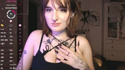Snapshot of yourhanna_ chatting on May 21, 9:44 pm hanna online show from May 21, 9:44 pm