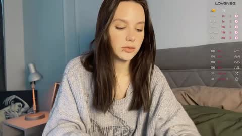 Snapshot of yourher0in chatting on December 26, 3:59 am Aida online show from December 26, 3:59 am