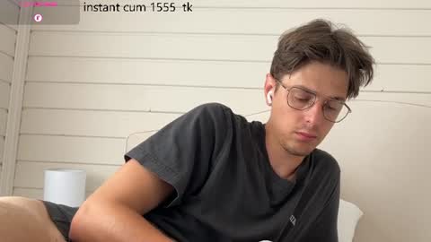 Snapshot of yourhotchristian chatting on July 4, 5:24 am Chris online show from July 4, 5:24 am