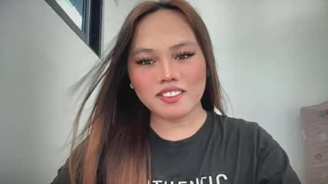 yourhotgirl_lyn online show from June 16, 6:27 am