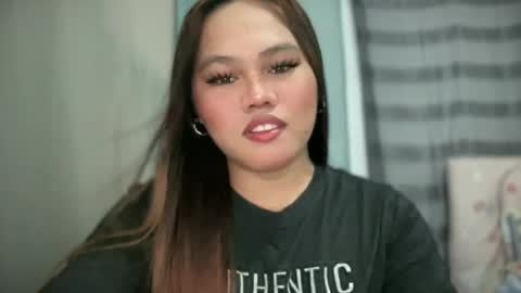 yourhotgirl_lyn online show from July 3, 7:48 am