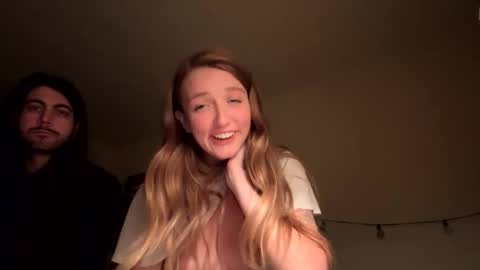 Snapshot of yourhotmother chatting on November 28, 5:21 am yourhotmother online show from November 28, 5:21 am