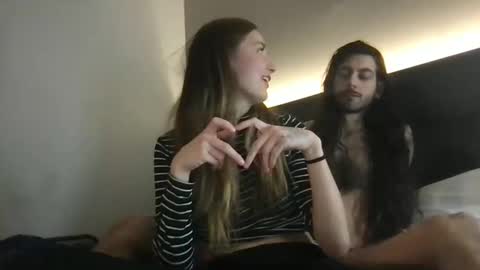 Snapshot of yourhotmother chatting on December 5, 3:37 am yourhotmother online show from December 5, 3:37 am