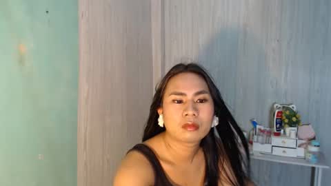Snapshot of yourhottie_winxxx chatting on May 15, 11:56 pm Mauie online show from May 15, 11:56 pm