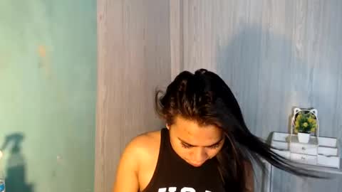 Snapshot of yourhottie_winxxx chatting on July 12, 2:13 am Mauie online show from July 12, 2:13 am