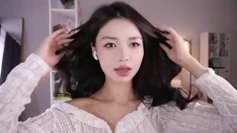 Snapshot of yourlittlesunrise_ chatting on July 17, 5:36 am yourlittlesunrise_ online show from July 17, 5:36 am