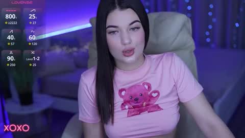 L O L A online show from November 26, 7:04 pm