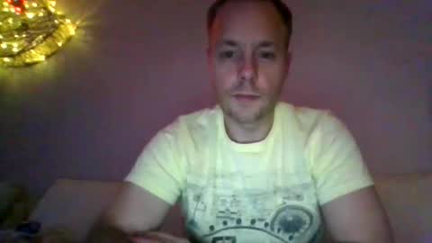 yourlove8523 online show from December 2, 8:41 am