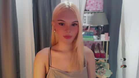 Snapshot of yourlovekylie chatting on July 2, 6:30 am KYLIE MORE online show from July 2, 6:30 am