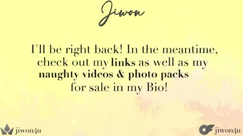 Snapshot of yourlovelykgirlfriend chatting on June 2, 6:32 pm J i w o n online show from June 2, 6:32 pm