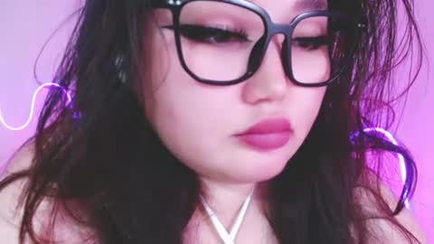 Amina online show from August 1, 7:02 pm