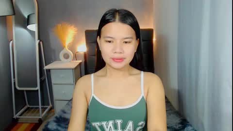 yourmissingprincess online show from December 17, 2:50 am