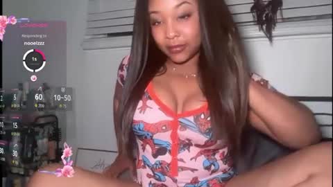 YOURMOMMY online show from June 17, 4:48 am