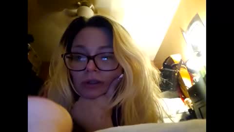 Snapshot of yournakedvalentinex chatting on February 12, 12:22 pm yournakedvalentinex online show from February 12, 12:22 pm