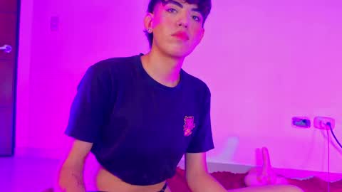 Snapshot of yournaughtyfemboy chatting on May 28, 6:00 am yournaughtyfemboy online show from May 28, 6:00 am