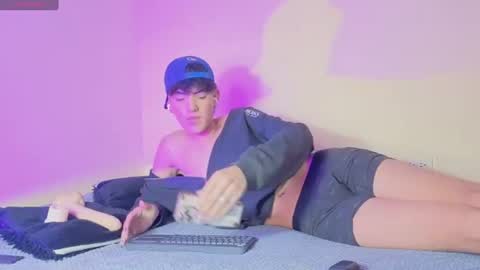 Snapshot of yournaughtyfemboy chatting on July 15, 7:02 am yournaughtyfemboy online show from July 15, 7:02 am