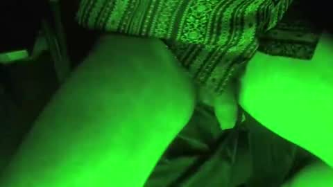 Snapshot of youroneshot chatting on February 8, 2:04 am youroneshot online show from February 8, 2:04 am