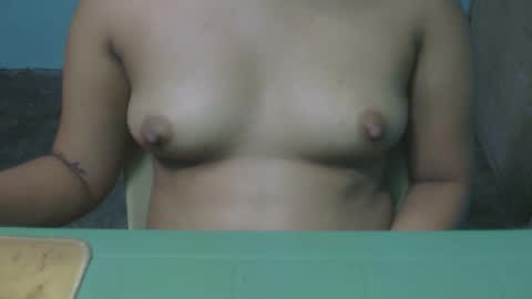 Snapshot of yourpinay_belle chatting on May 23, 1:44 am Belle online show from May 23, 1:44 am