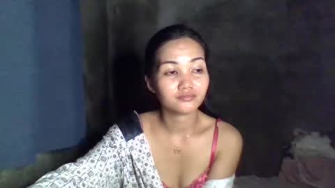 Snapshot of yourqueen1101 chatting on May 29, 2:26 pm yourqueen1101 online show from May 29, 2:26 pm