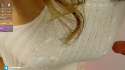 Isabella but you can call me Isa .-. online show from June 6, 5:45 am