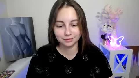 Snapshot of yours_piece_of_happiness_ chatting on May 12, 5:37 am Happy online show from May 12, 5:37 am