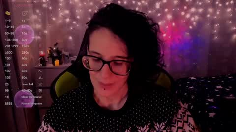 Snapshot of yourscosmic chatting on December 23, 10:12 pm Yours Cosmic online show from December 23, 10:12 pm