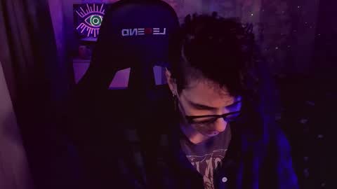 Snapshot of yourscosmic chatting on November 7, 11:10 am Yours Cosmic online show from November 7, 11:10 am