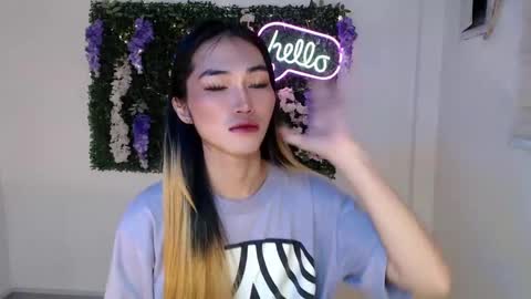    online show from February 9, 11:04 pm