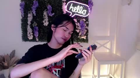    online show from March 8, 2:01 am