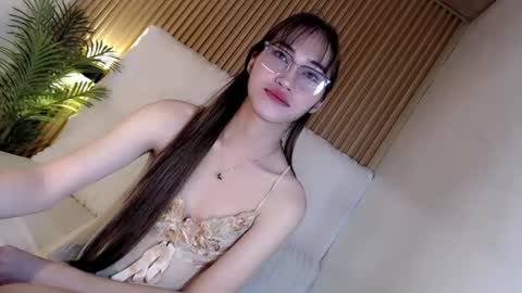 Snapshot of yoursexservice chatting on August 3, 10:35 pm online show from August 3, 10:35 pm